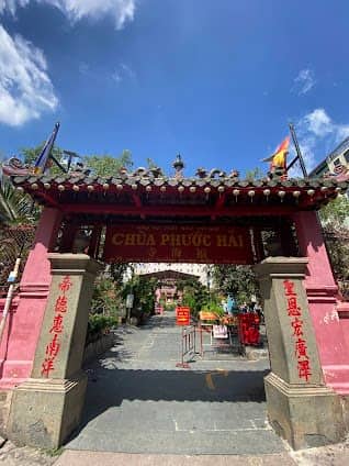 Jade Emperor Pagoda photo 4
