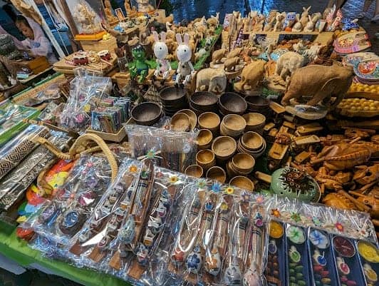 Chiang Mai Night Bazaar photo 5