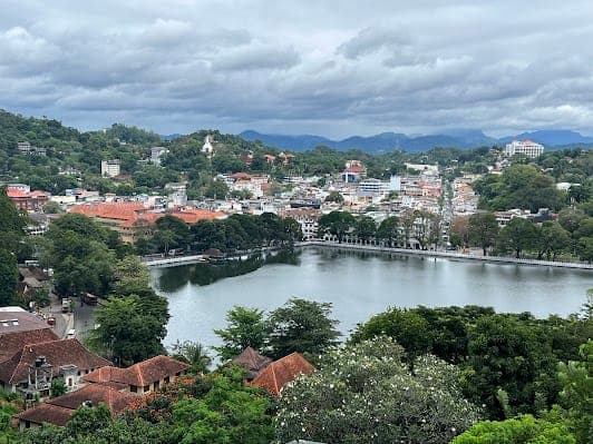 Kandy Lake