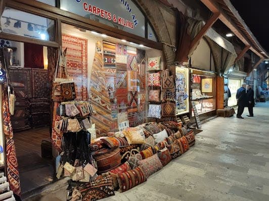 Sultanahmet Square Local Market