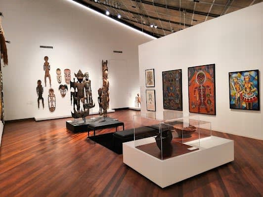 Papua New Guinea National Museum & Art Gallery