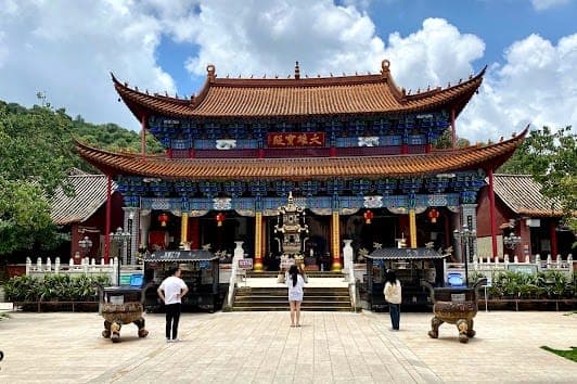 Qiongzhu Temple