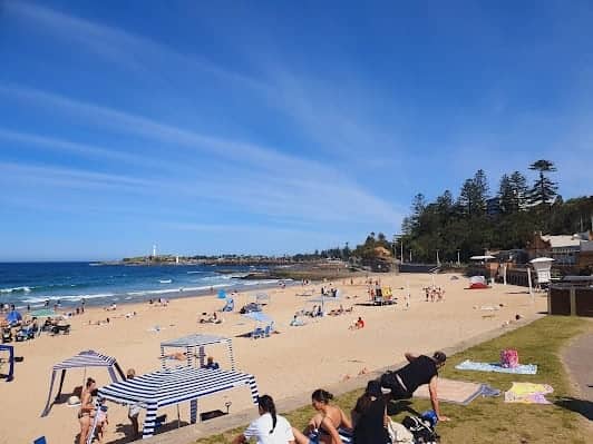 North Wollongong Beach photo 2