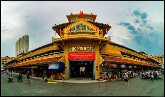 Binh Tay Market