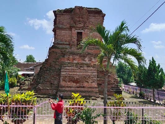 Wana Wisata Candi Ngetos
