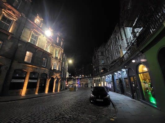 Victoria Street photo 5