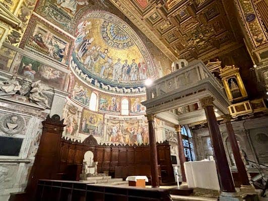Basilica of Santa Maria in Trastevere photo 3