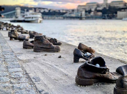 Shoes on the Danube Bank photo 6