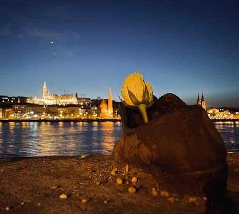 Shoes on the Danube Bank photo 3