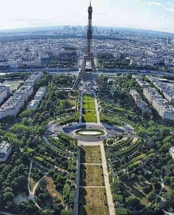 Eiffel Tower photo 2