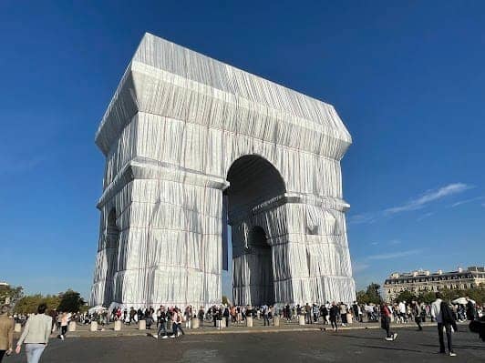 Arc de Triomphe photo 2