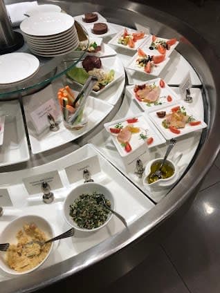 Emirates Lounge