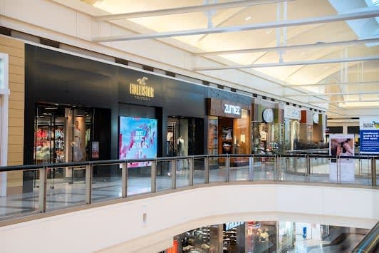Mershops Galleria at Sunset