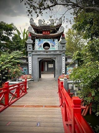 Ngoc Son Temple