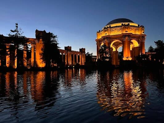 Palace of Fine Arts photo 6