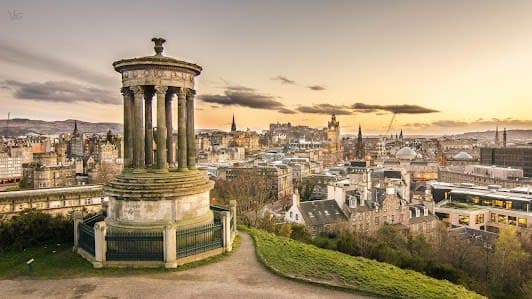 Edinburgh 10-day travel plan covering Top attractions and Nature and outdoor and Hidden Gems itinerary cover