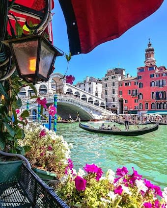 Complete 11-day guide to Venice & Florence, Italy with Top attractions and Shopping