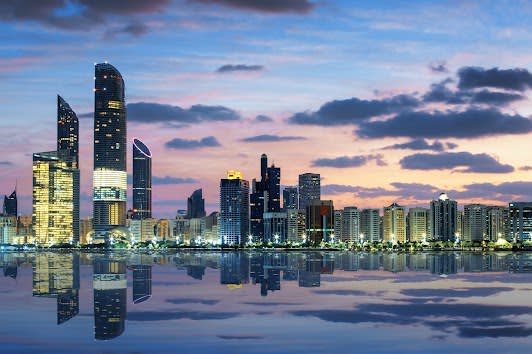 Complete 9-day guide family friendly to Abu Dhab, United Arab Emirates with Top attractions and Shopping and For kids