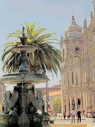 9 days in Porto & Lisbon, Portugal: itinerary with Top attractions and Nature and outdoor - 9 days travel itinerary in Porto, Portugal featuring Iconic Landmark and Museum