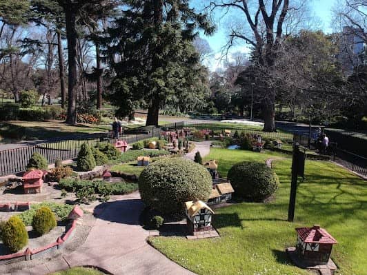 Fitzroy Gardens photo 7