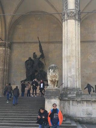 Odeonsplatz photo 2