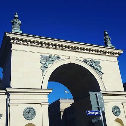 Odeonsplatz photo 3