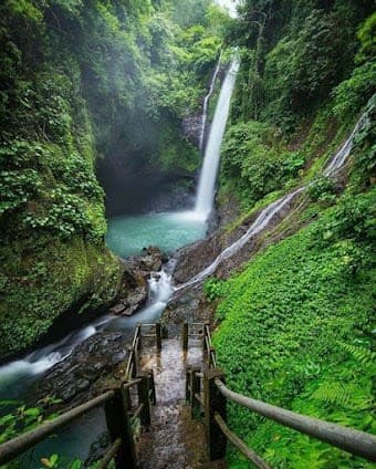 Aling-Aling Waterfall