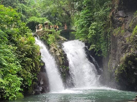 Aling-Aling Waterfall photo 7