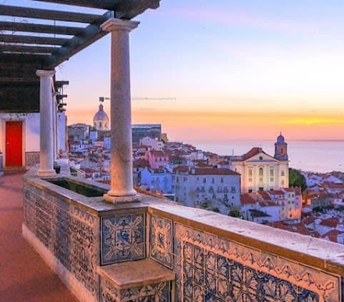 Alfama photo 3
