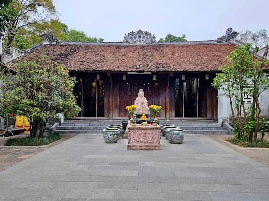 One Pillar Pagoda photo 3