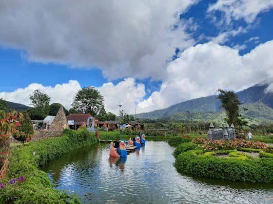 Ulun Danu Beratan Temple photo 4
