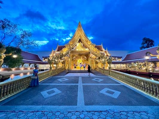 Phuket FantaSea photo 5