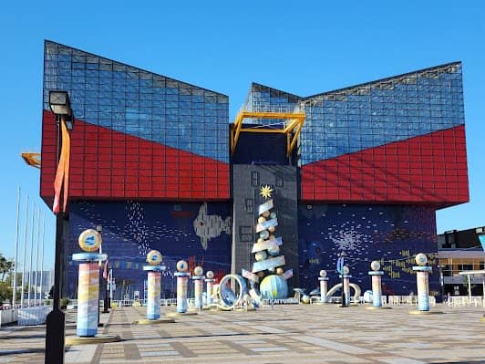 Osaka Aquarium Kaiyukan photo 4