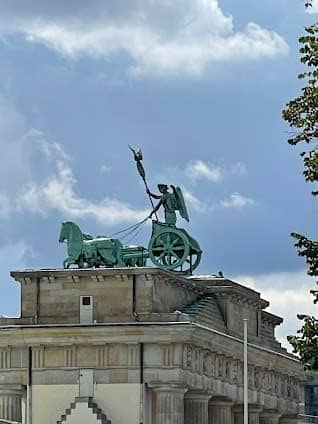 Brandenburg Gate photo 5