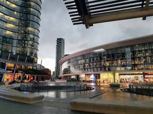 Piazza Gae Aulenti photo 2