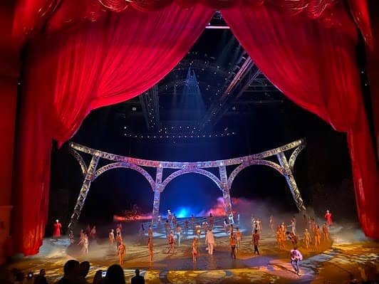 "O" by Cirque du Soleil photo 2