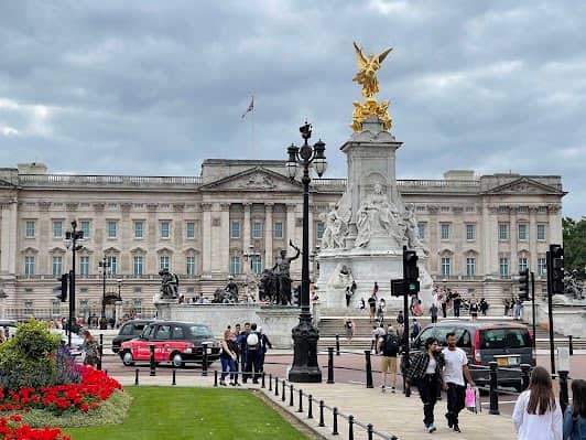 Buckingham Palace photo 6