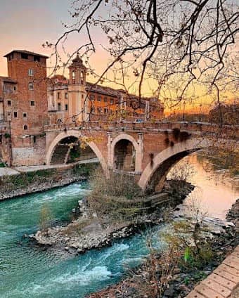 Tiber Island photo 4