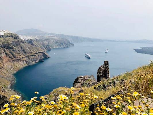 Santorini caldera photo 3