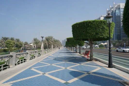 Abu Dhabi Corniche photo 3