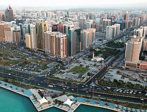 Complete 12-day guide to Abu Dhabi & Dubai, United Arab Emirates with Top attractions and Nature and outdoor - 12 days travel itinerary in Abu Dhabi - United Arab Emirates, Abu Dhabi - United Arab Emirates featuring Iconic Landmark and Cultural Landmark