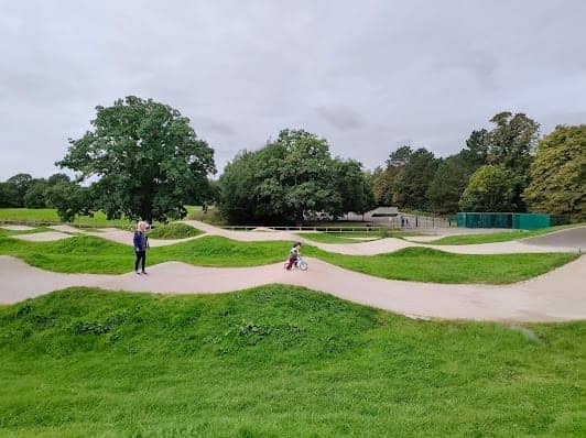 Bruntwood Park photo 5