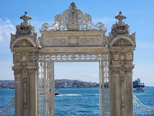 Dolmabahçe Clock Tower photo 4
