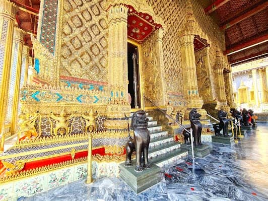 The Temple of the Emerald Buddha photo 3
