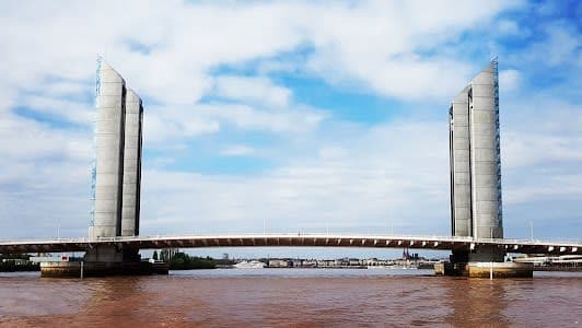 Pont Jacques Chaban Delmas