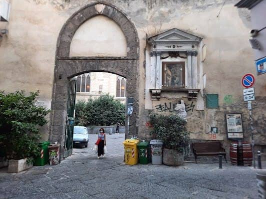 Via Santa Chiara photo 5