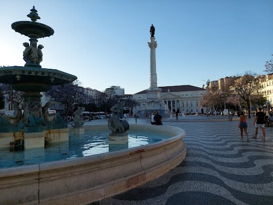 12-day itinerary in Lisbon, Portugal focusing on Top attractions and Shopping and Nature and outdoor