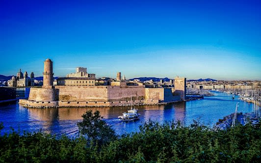 11-day itinerary in Marseille & Bordeaux & Paris, France focusing on Top attractions and Nature and outdoor and For kids