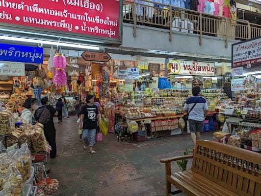 Waroros Market photo 6