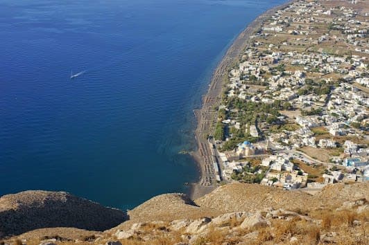 4 days in Santorini, Greece: family friendly itinerary with Top attractions and Shopping and For kids itinerary cover